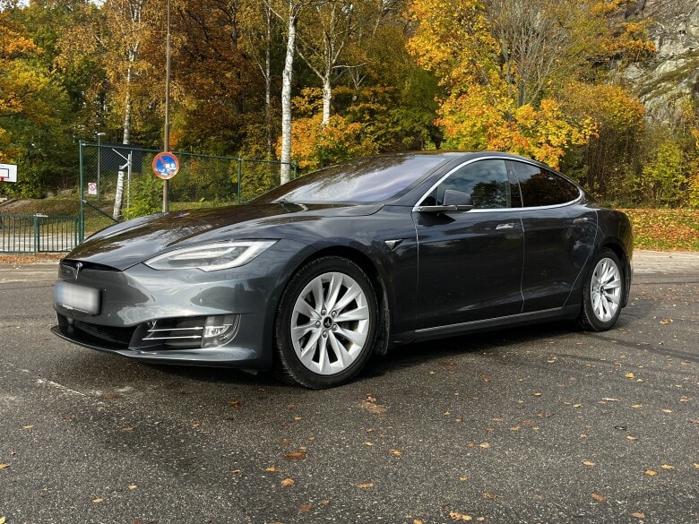 Tesla Model S 90D 2017