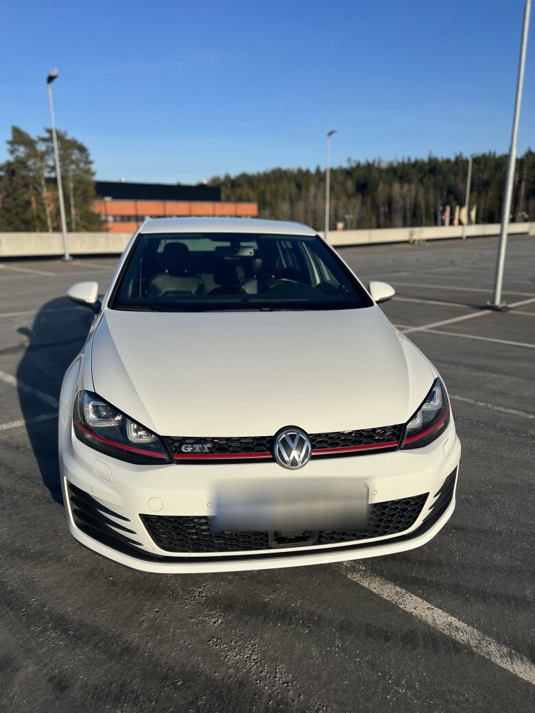 Volkswagen Golf 5-door 2014