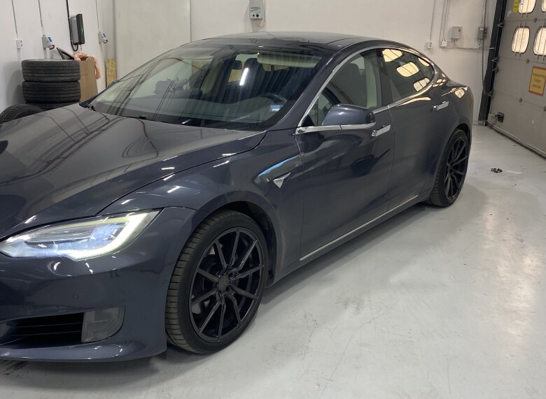 Tesla Model S 100D 2017