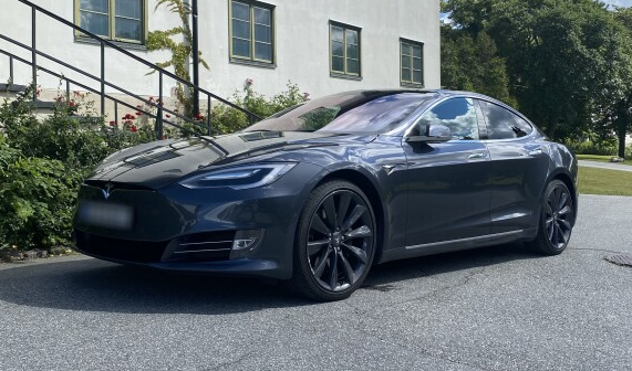 Tesla Model S 75D 2017