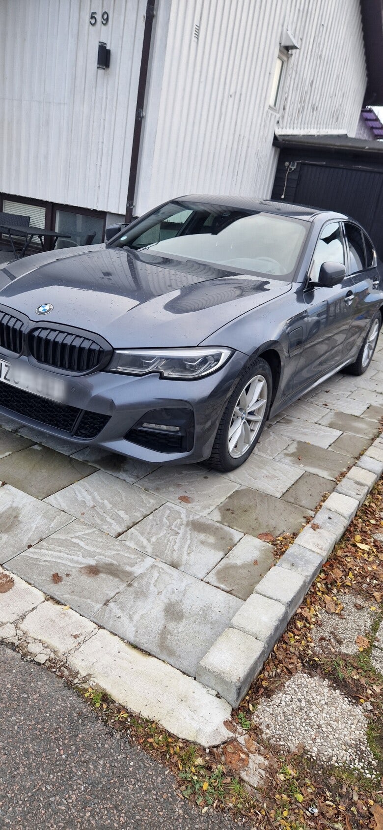BMW 330e Sedan 2020